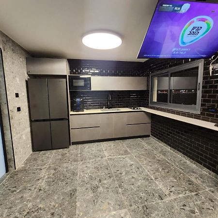 מבנים בים 75 Suites At Sea Haifa Eksteriør billede
