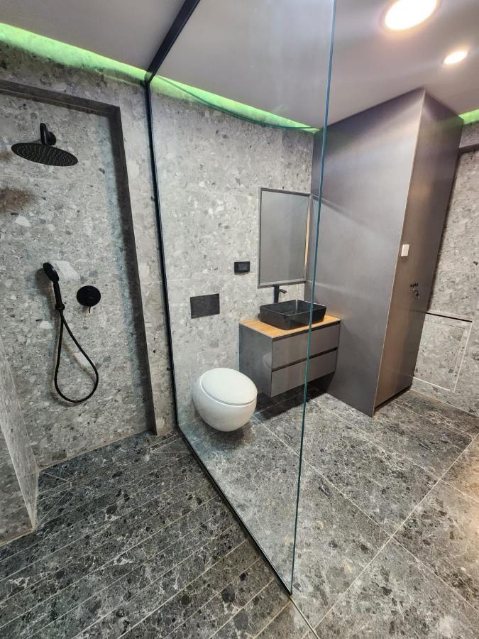 מבנים בים 75 Suites At Sea Haifa Eksteriør billede