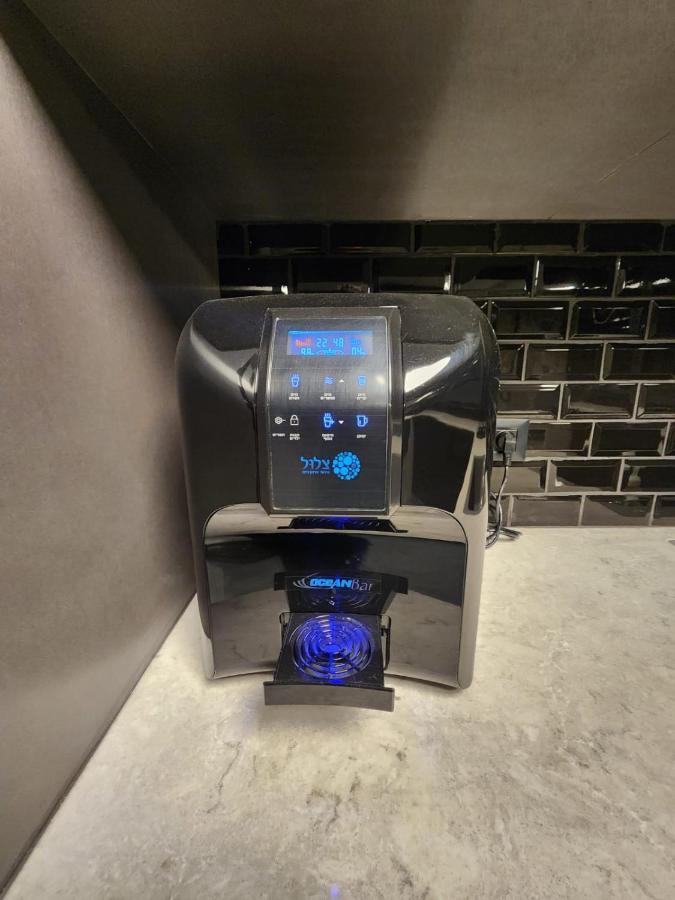 מבנים בים 75 Suites At Sea Haifa Eksteriør billede