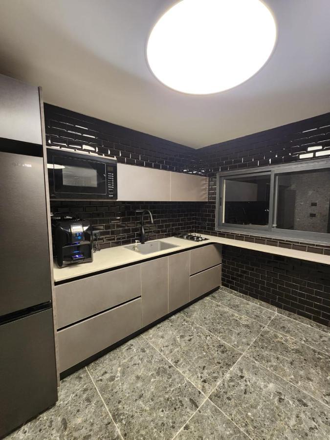מבנים בים 75 Suites At Sea Haifa Eksteriør billede