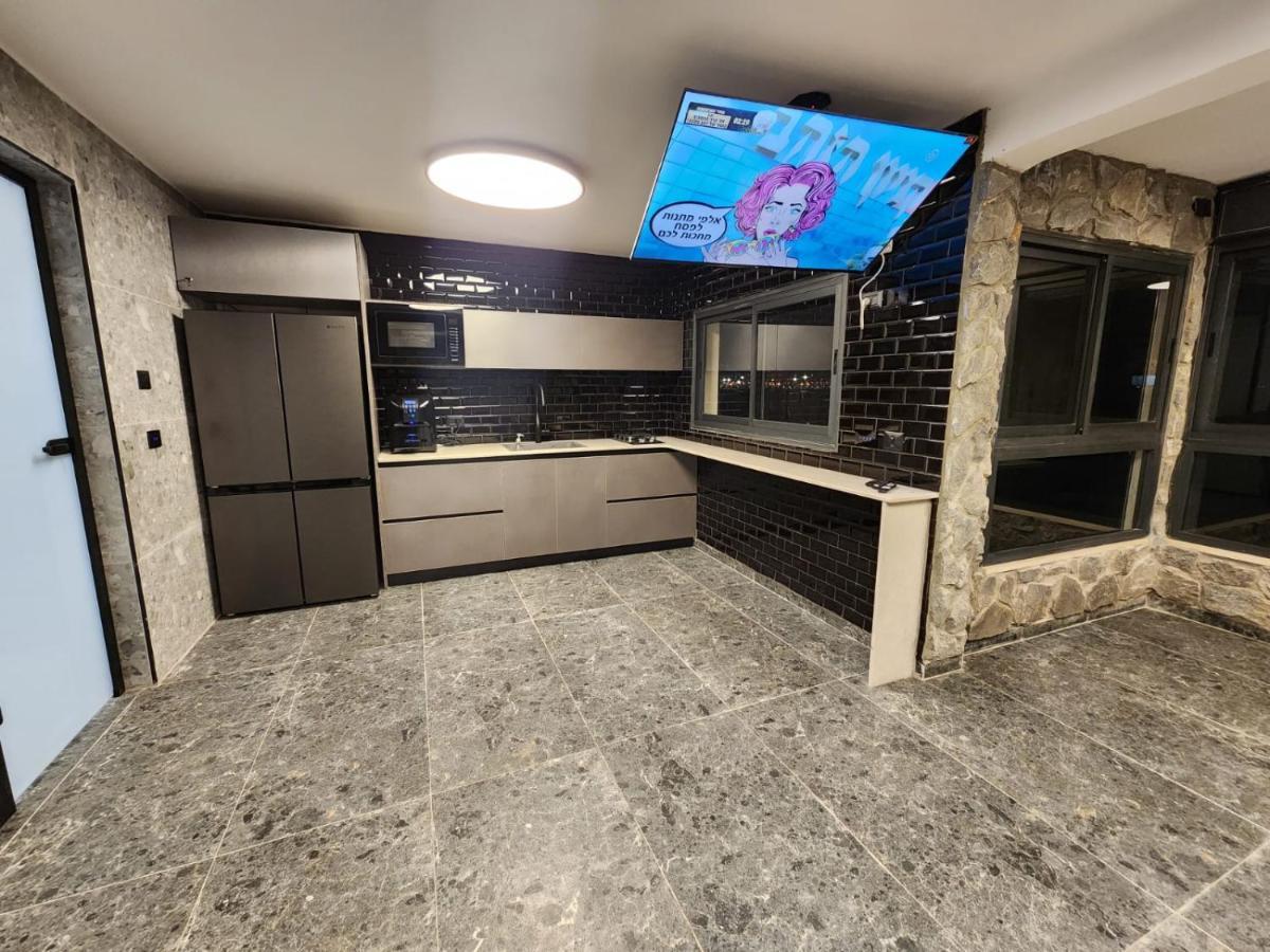 מבנים בים 75 Suites At Sea Haifa Eksteriør billede