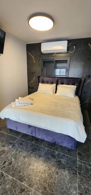 מבנים בים 75 Suites At Sea Haifa Eksteriør billede