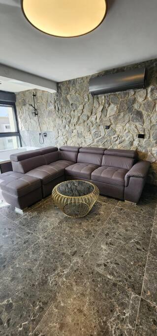 מבנים בים 75 Suites At Sea Haifa Eksteriør billede