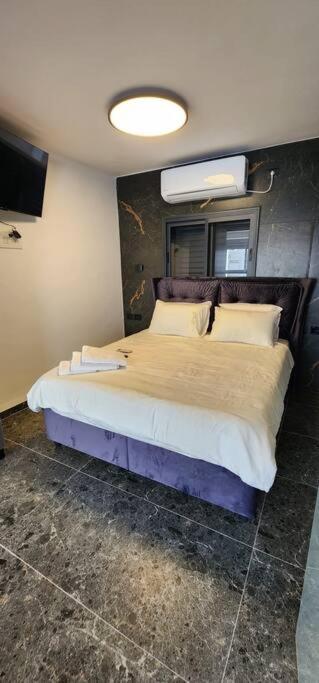 מבנים בים 75 Suites At Sea Haifa Eksteriør billede